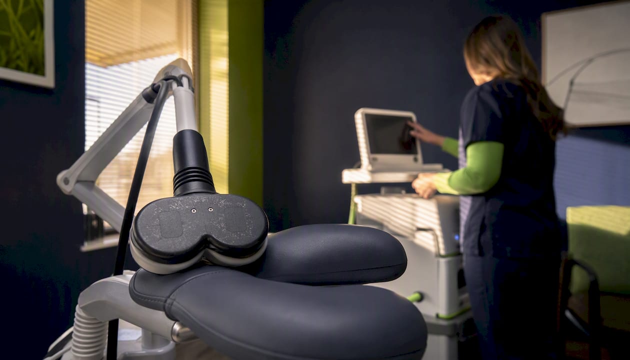 rTMS coil and device in clinic setting